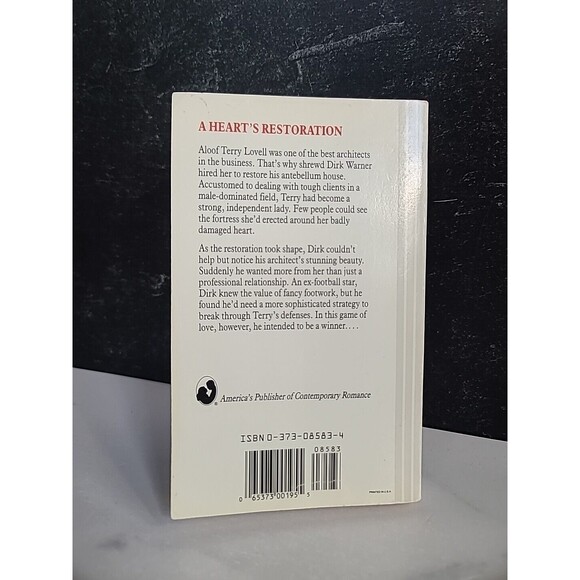 An Independent Lady By Roslyn Macdonald - Picture 9 of 10